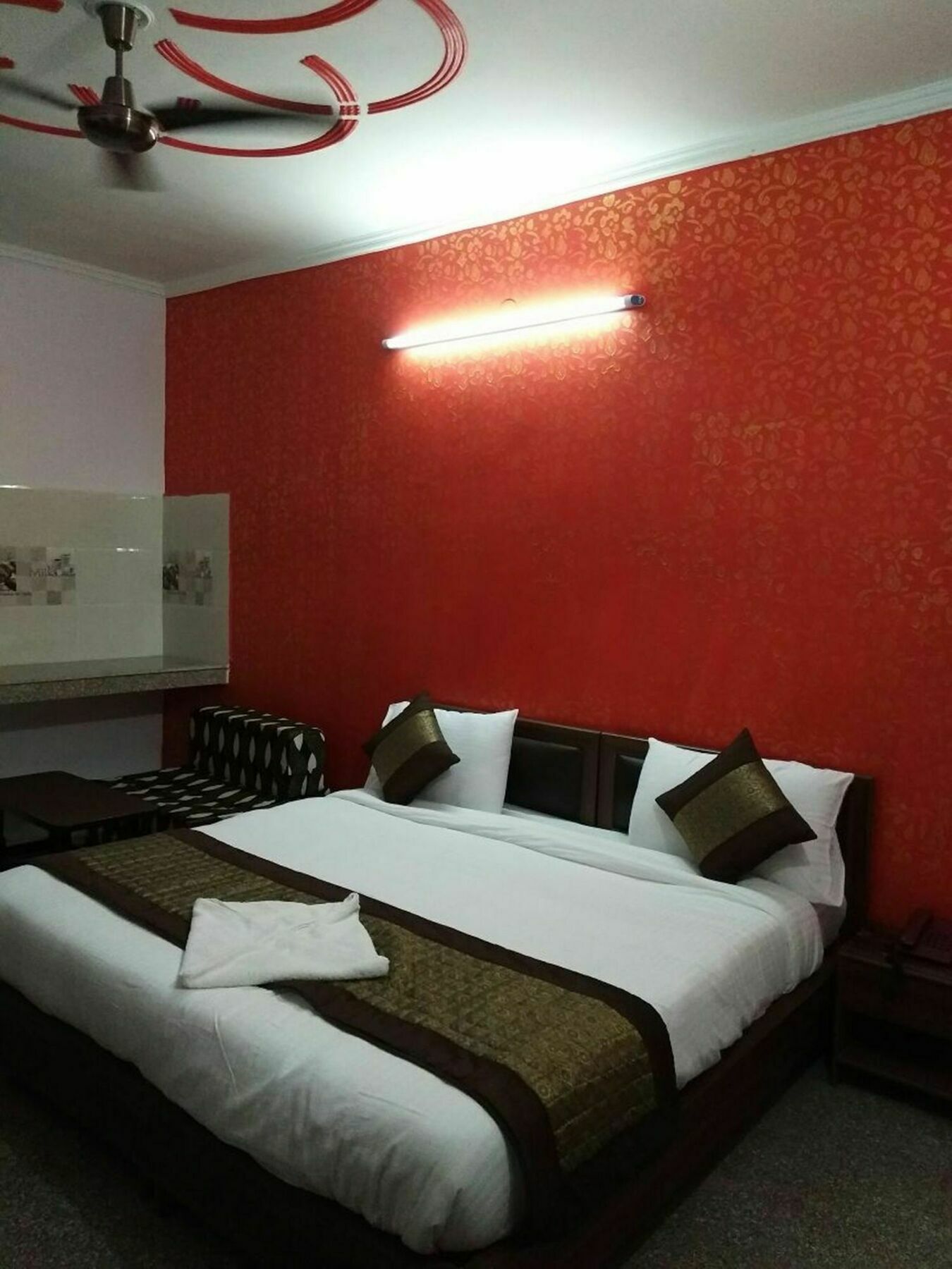 Oyo 13107 Westend Residency Hotel New Delhi